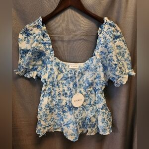 Storia Blue Floral Women's Top Large